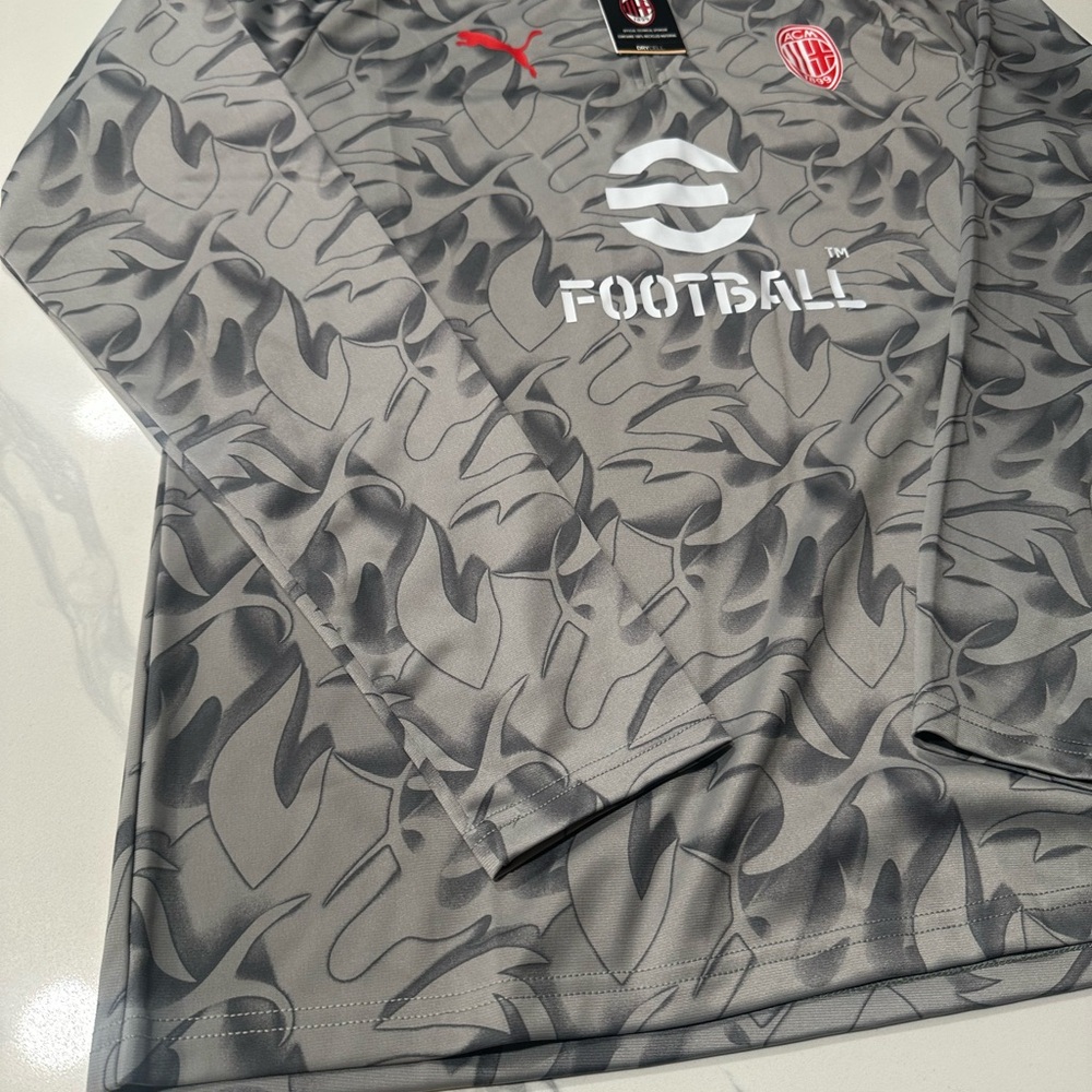 AC Milan PUMA Soccer / Football Men’s 1/4 Zip Long Sleeve (Large) Retail For $75 - Picture 8 of 14